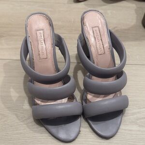 Avec Les Filles Gray Padded Triple-Strap Slide Heels